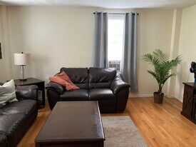 126 Lake St in Waltham, MA - Building Photo