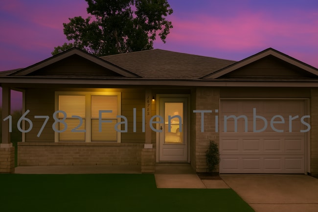 16782 Fallen Timbers Dr in Conroe, TX - Building Photo - Building Photo