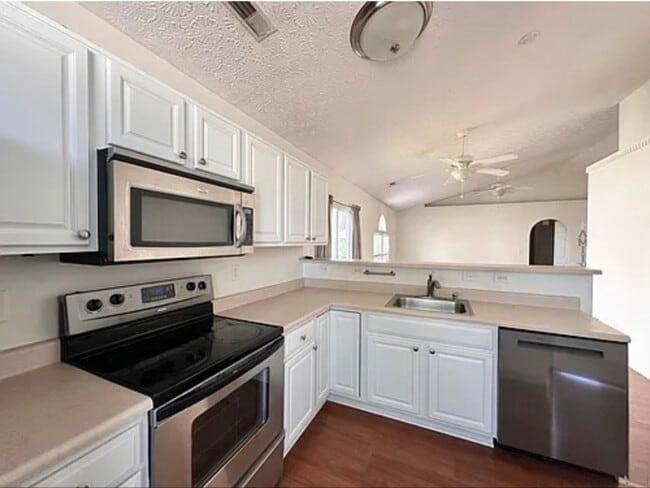 2844 Sussex Pl Dr in Grove City, OH - Building Photo - Building Photo