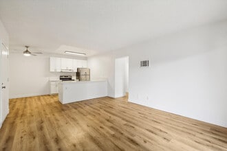 Valle at 9151 Kenwood in Spring Valley, CA - Building Photo - Building Photo