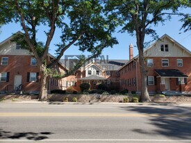 201 E S 1st St in Johnstown, CO - Building Photo