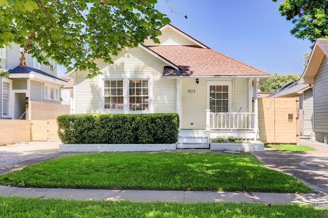 property at 1523 Harvard St