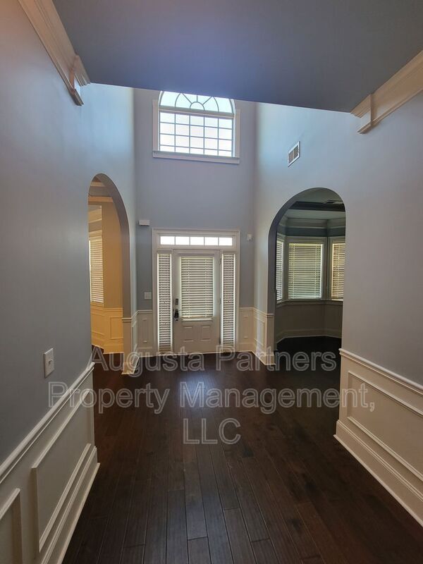 325 Bellhaven Dr in Evans, GA - Building Photo - Building Photo