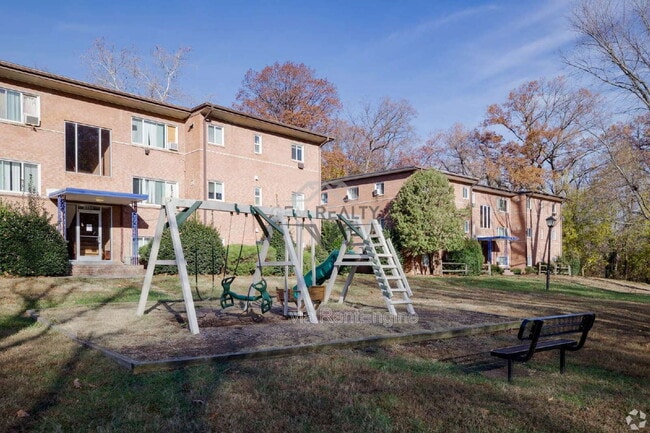 14402 Gemstone Dr in Woodbridge, VA - Building Photo - Building Photo