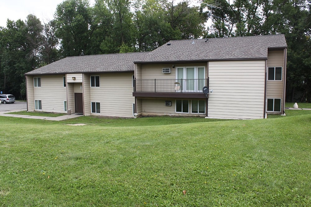 Rosemill Apartments in Melrose, MN - Building Photo