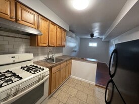 2828 Brighton Pl in Philadelphia, PA - Building Photo