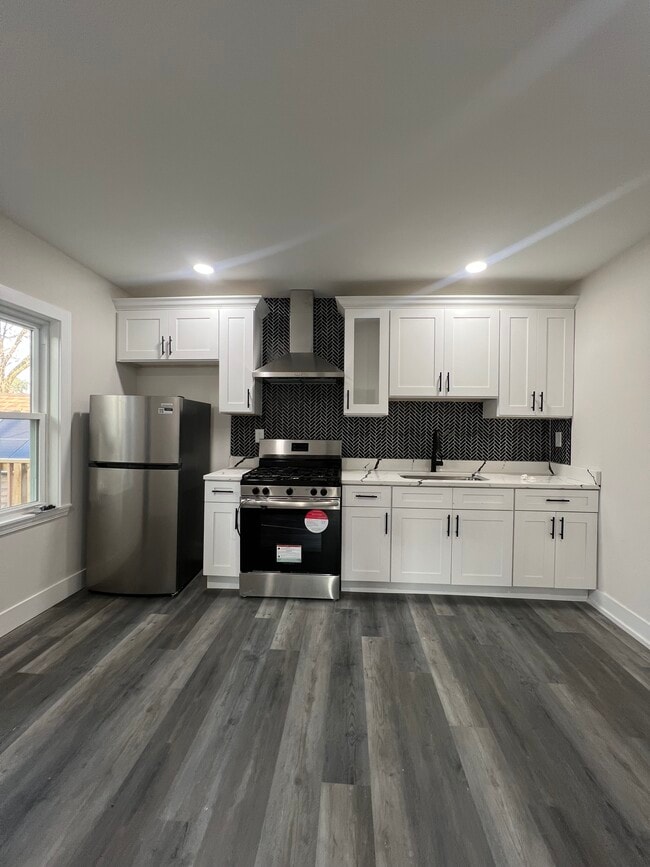2926 W 25th St, Unit 2