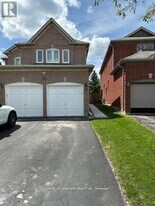 81 Sweet Water Crescent in Richmond Hill, ON - Building Photo