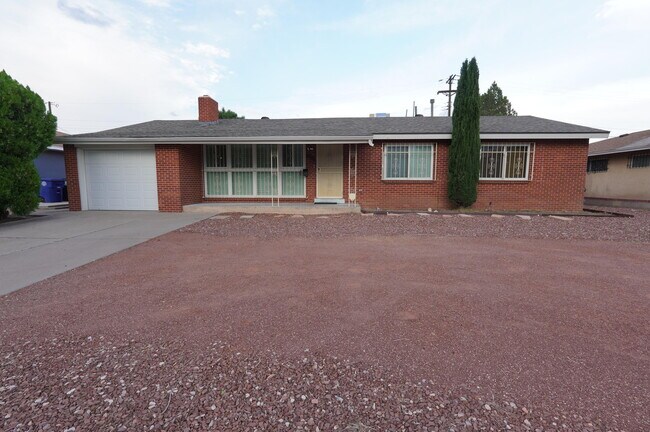 2806 San Pedro Dr NE in Albuquerque, NM - Building Photo - Building Photo