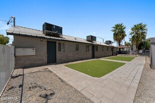 1860 W Glenrosa Ave in Phoenix, AZ - Building Photo