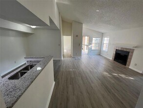 4200 Thornbriar Ln, Unit 208 in Orlando, FL - Building Photo - Building Photo