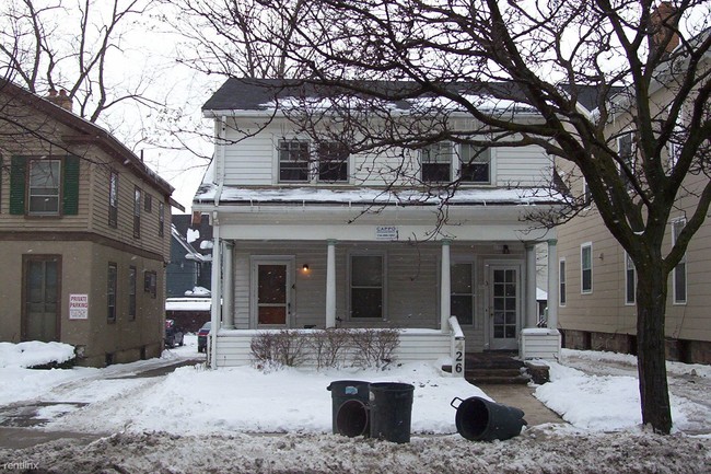 426 S Division St in Ann Arbor, MI - Building Photo - Building Photo