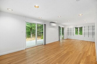 2 Moses Hill Rd in Manchester by the Sea, MA - Building Photo - Building Photo