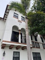 10600 NW 88th St in Doral, FL - Building Photo