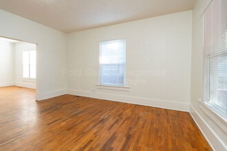 1430 S Wichita St in Wichita, KS - Foto de edificio - Building Photo