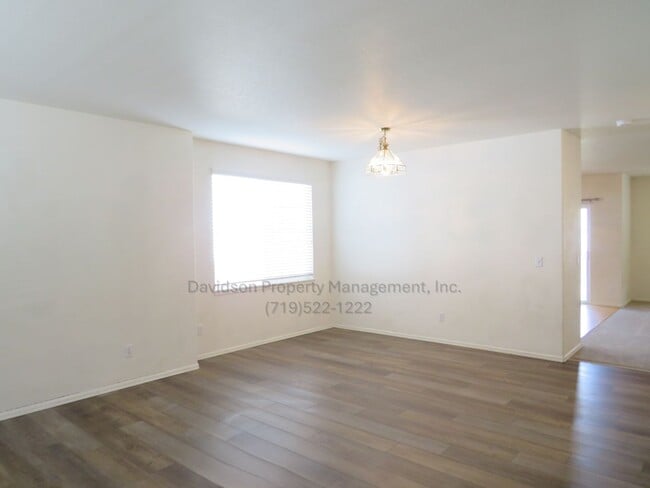 6463 Jules Dr in Colorado Springs, CO - Building Photo - Building Photo