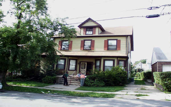 44 Washington Ave in Cliffside Park, NJ - Building Photo