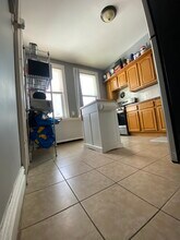 120 Nelson Ave, Unit Apt. 2 in Jersey City, NJ - Foto de edificio - Building Photo