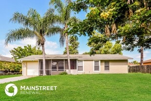 18608 Sebring Rd in Ft. Myers, FL - Building Photo