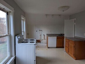 91 Maplewood Ave, Unit 2 in Marlborough, MA - Building Photo - Building Photo