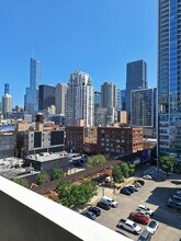 630 N Franklin St, Unit 805 in Chicago, IL - Building Photo - Building Photo