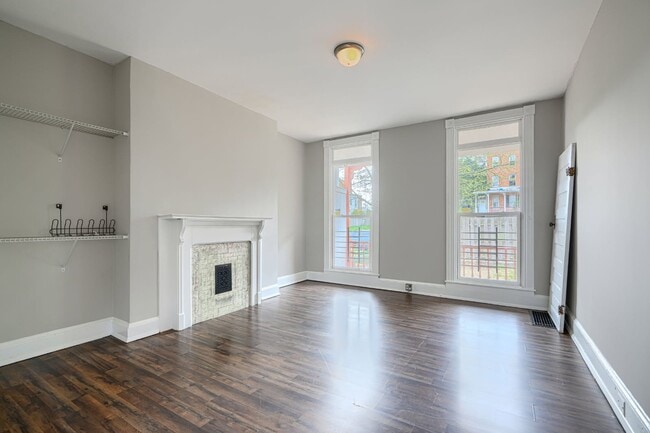 property at 23 S Augusta Ave