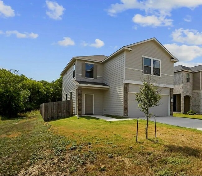 property at 1927 Overlook Knoll