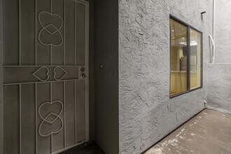 1463 Essex St in San Diego, CA - Building Photo - Building Photo