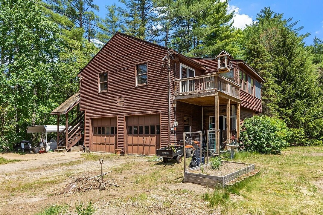 1418 Old Homestead Hwy in Swanzey, NH - Building Photo