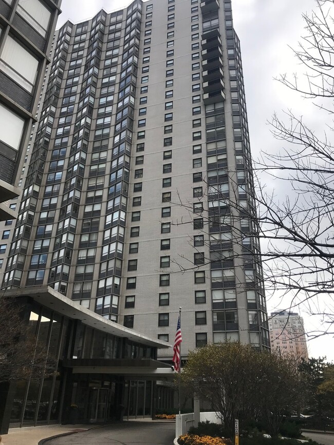 property at 5701 N Sheridan Rd
