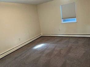 302 River Rd, Unit A1 in Wilmington, DE - Building Photo - Building Photo