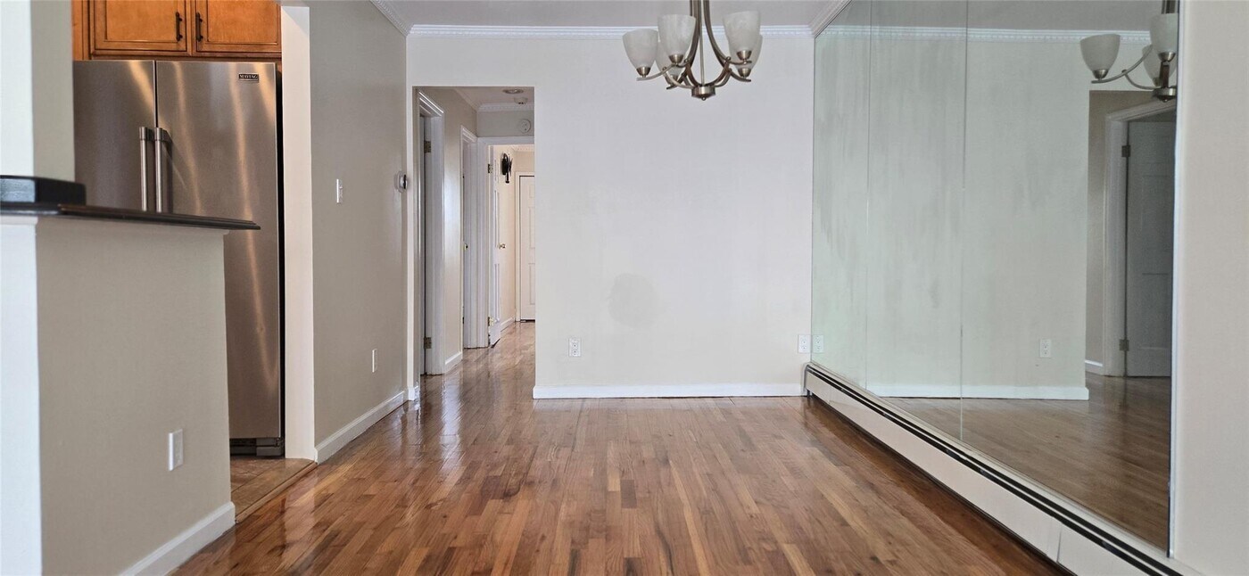 253-30-253149 149th Rd in Queens, NY - Building Photo