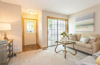 12756 Edgewater Path in Apple Valley, MN - Building Photo - Building Photo