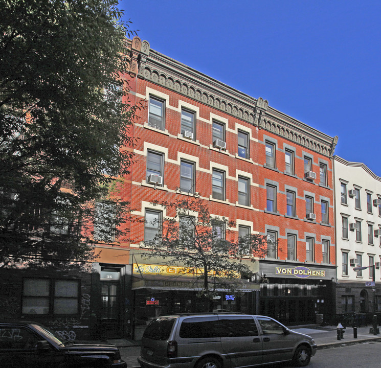 120 Bedford Ave in Brooklyn, NY - Building Photo