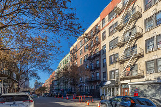 123 E 102nd St in New York, NY - Building Photo - Building Photo