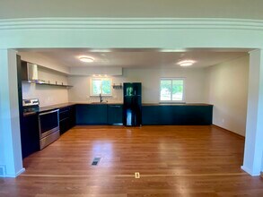 692 Sueden Dr in Beavercreek, OH - Building Photo - Building Photo