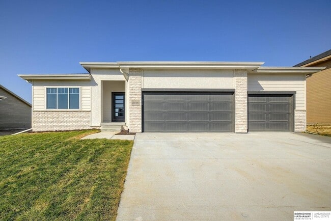 property at 21144 Jessie Ave