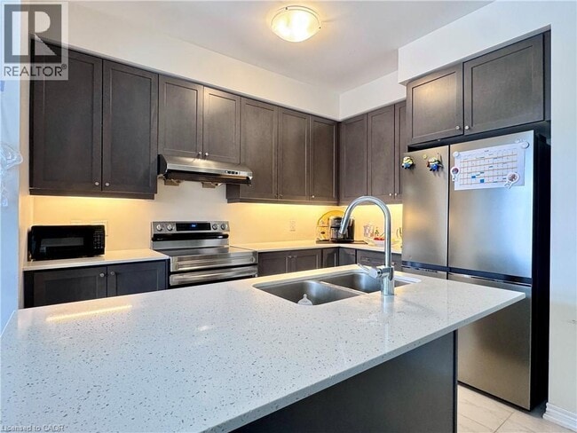 179 Broadacre Dr in Kitchener, ON - Building Photo - Building Photo