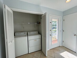 1507 Military Cutoff Rd in Wilmington, NC - Building Photo - Building Photo