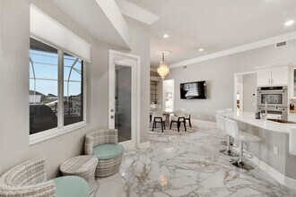 941 Bunker View Dr in Apollo Beach, FL - Foto de edificio - Building Photo