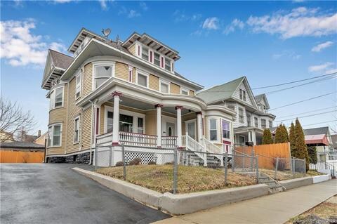 1035 Noble Ave in Bridgeport, CT - Building Photo