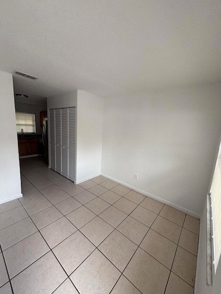 5108 Sanibel Ave in Fort Pierce, FL - Foto de edificio - Building Photo