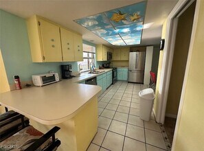 313 SE 16th Pl in Cape Coral, FL - Building Photo - Building Photo