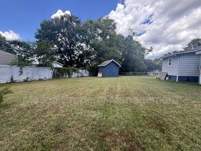 131 Dixon Cir in Gastonia, NC - Building Photo - Building Photo