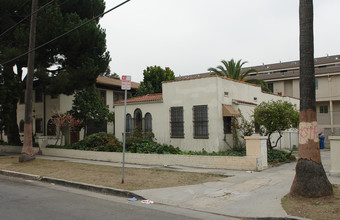 4316 Clinton St in Los Angeles, CA - Building Photo - Building Photo