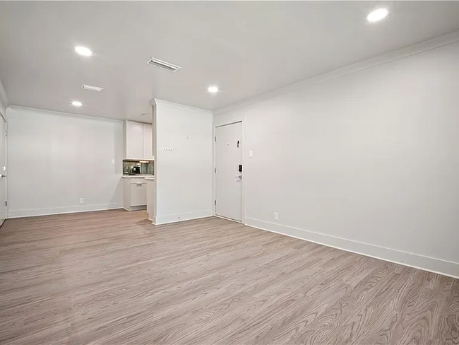 property at 3655 Old Shell Rd