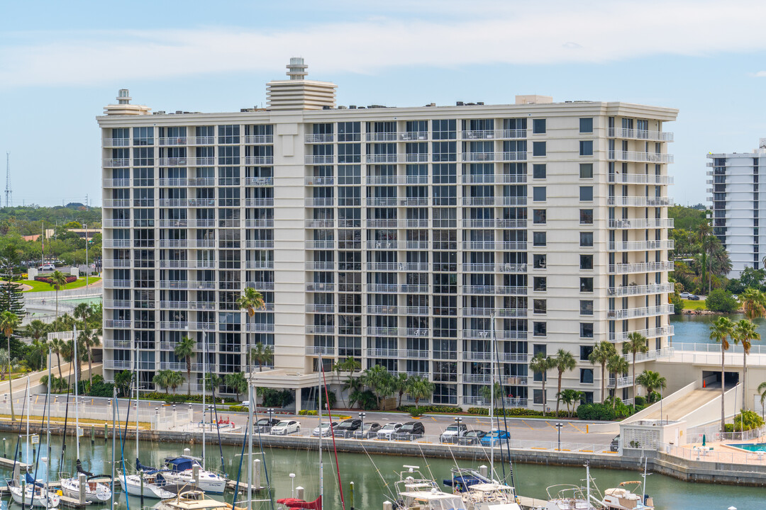 Pierce 100 Condominium in Clearwater, FL - Foto de edificio