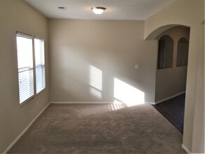3337 Cochiti St NE in Rio Rancho, NM - Building Photo - Building Photo
