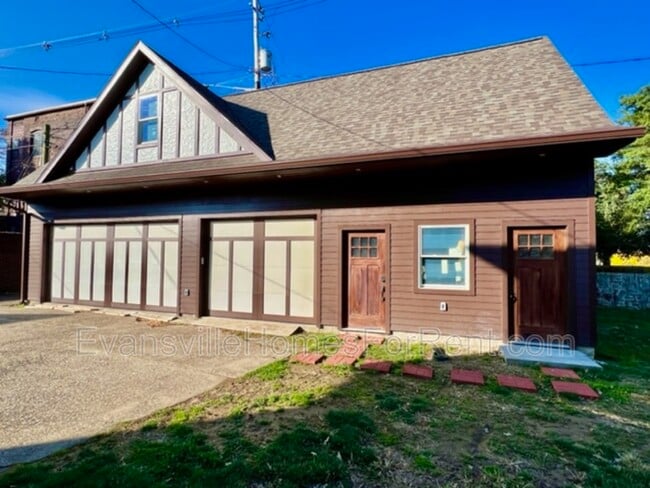 property at 701 SE Riverside Dr