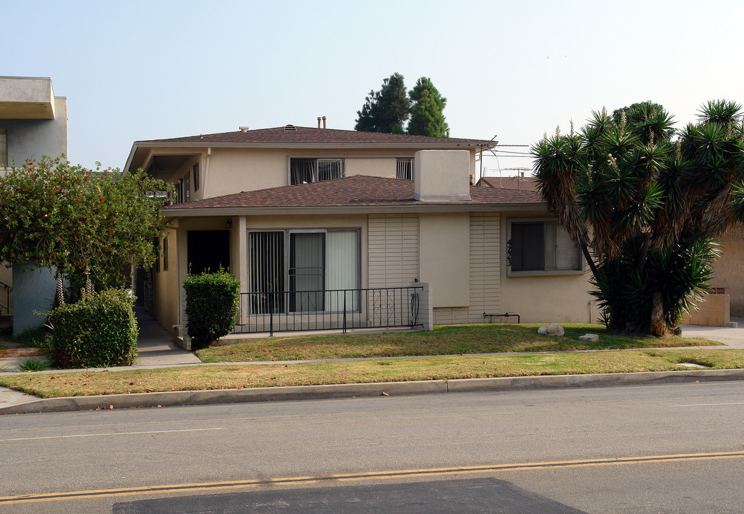 4223 W 147th St in Hawthorne, CA - Building Photo